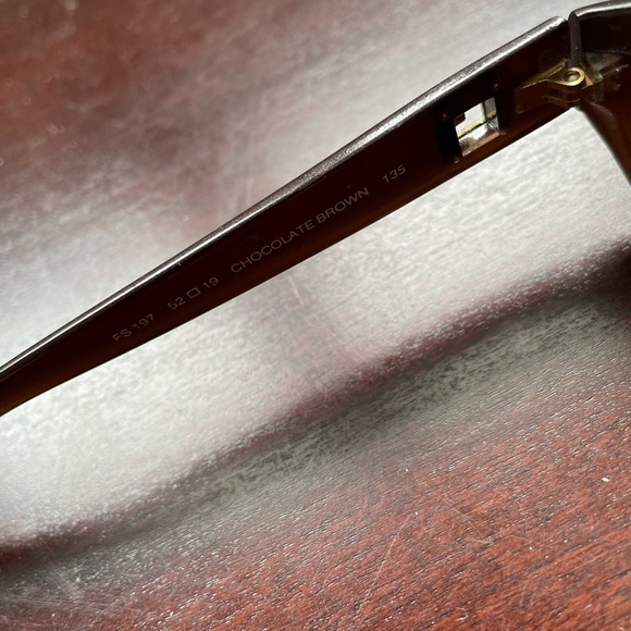 Vintage pair of Fendi sunglasses - Picture 5 of 8